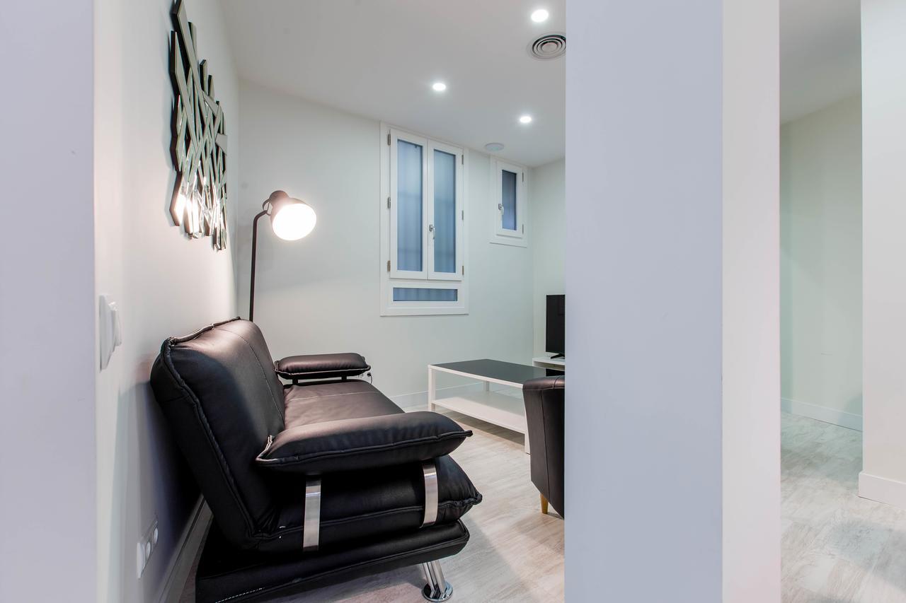 Bookinmadrid Com - Cascorro Sq 18 Pax Apartment ภายนอก รูปภาพ